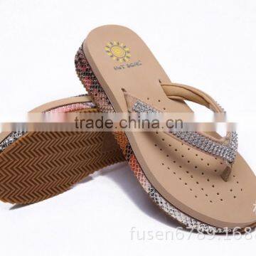 Popular beach casual flip flop sandals with bling