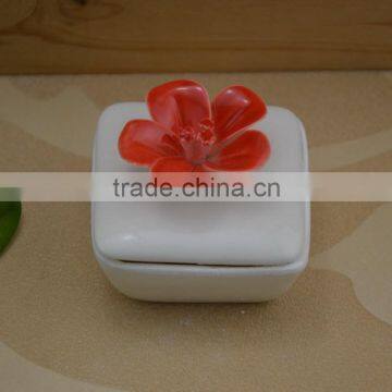 New Item White Ceramic Jewel Box With Red Flower Shape Design photo-3