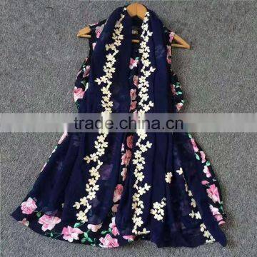 2017 Best Selling Floral Pattern Embroidery Scarf Cotton Muslim Hijab Scarf photo-2