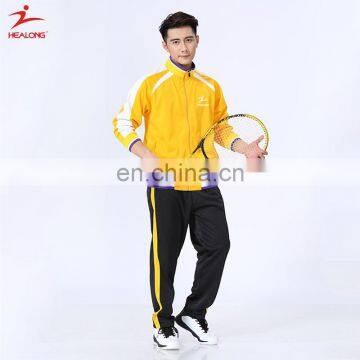 Helaong Custom Gym Tracksuit Mens Polyester Silk Leather Yellow Tracksuit