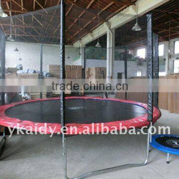 TRAMPOLINE WITH ENCLOSURE