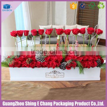 Roses ribbon hands packaging box for party