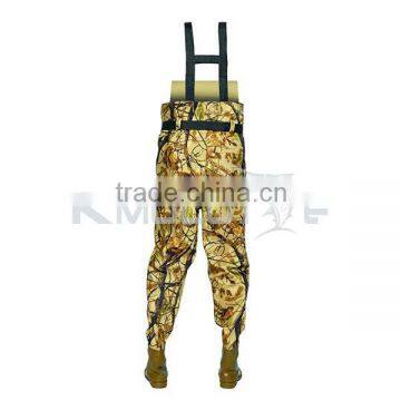 CHN-81205M factory wander outdoor fishing wander boots high chest 420D camo fishing pants suit