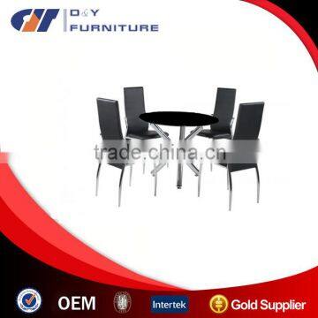 Dining Table in Round Black Glass With 4 Chairs