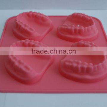 new design hot selling teeth shape silicone ice mold