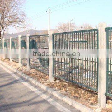 wire mesh fence