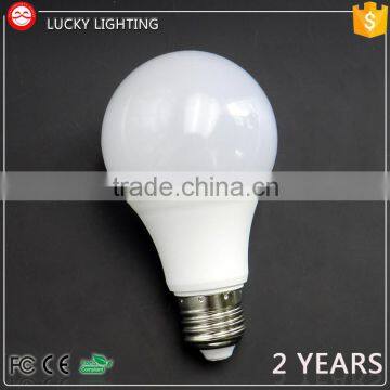 low price hot sale E27 B22 energy saving 9w led bulb