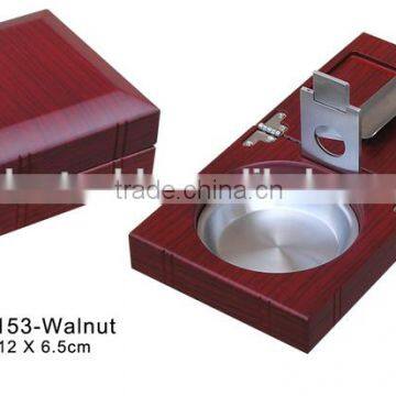 Walnut luxury finish portable Cigar Ashtray with cigar cutter cigar puncher