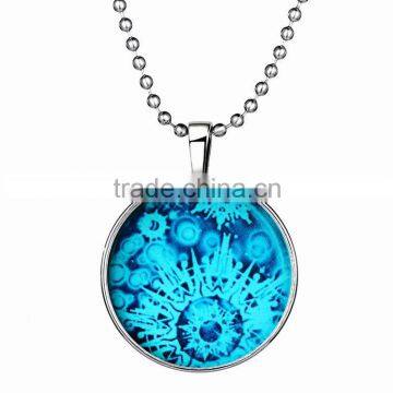 Export Russia Fashion new 2016 original design luminous jewellry glowing in the dark blue eyes necklace pendant