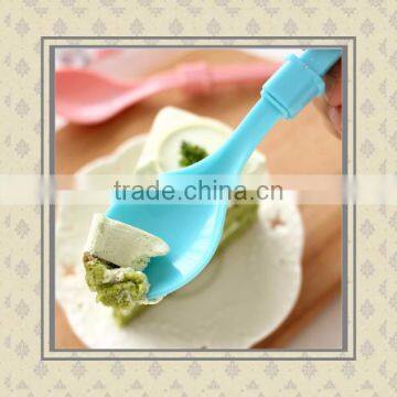 Customized your own design high quality plastic ice cream spoons fruit spoons manufacturers in China