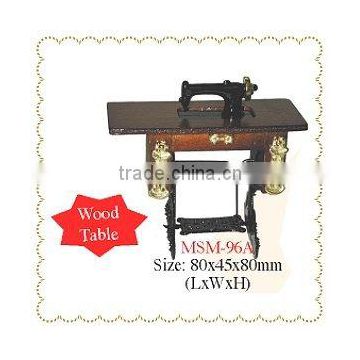 mini sewing machine