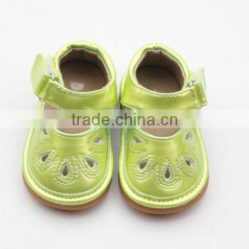 Wholesale fancy color kids squeaky shoes wholesale