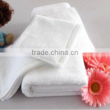 plain white towel cotton / hotel towel