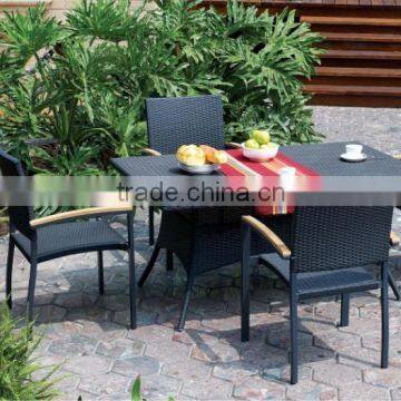 outdoor dining set