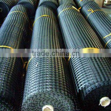 Polyester geogrid