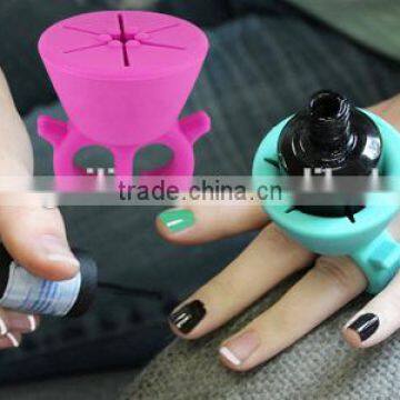 Amazon FBA service silicone nail polish holder, Wearable silicone nail paint holder