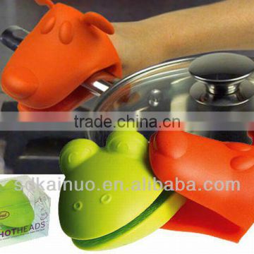 food grade silicone heat resistant oven mitt