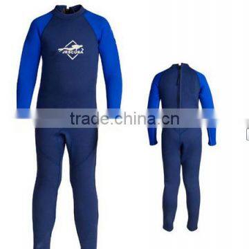 Waterproof Surfing Wetsuit keep warm in deep water