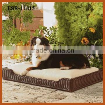 Simple Style Flat Rattan Dog Daybed With Cushion