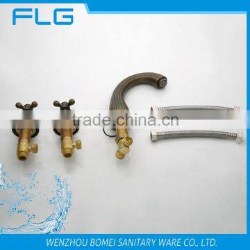 Lead Free Healthy Double Handle Cold And Hot Water Antique Basin Bathroom Faucet FLG606