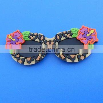 Holiday gifts sunglass fridge magnet, flower on sunglass rubber pvc refrigerator magnet