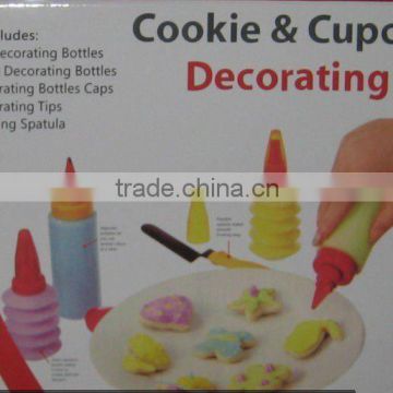 cookies and cupcake decorating set