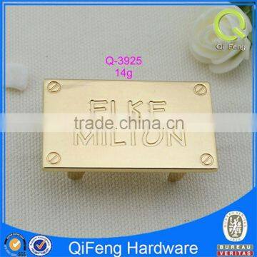 Q-3925 Custom Metal Logo for Handbags Gold Unblemished Logo Plate