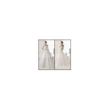 A-Line Off-Shoulder Lace Womens Wedding Dresses With Applique Hand Made Flower Covered  Button Sweep
