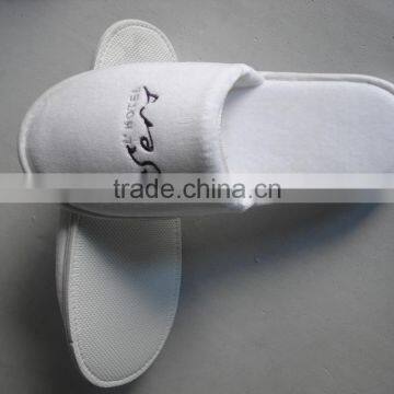 100% Cotton Velour Fabric Cutomized Embroidery Logo Cheap Hotel Slippers