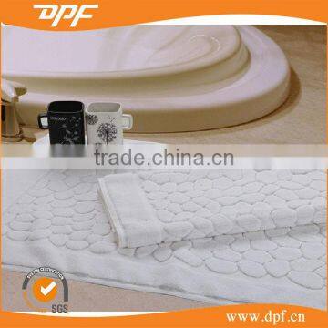 White Plain Bath Mat