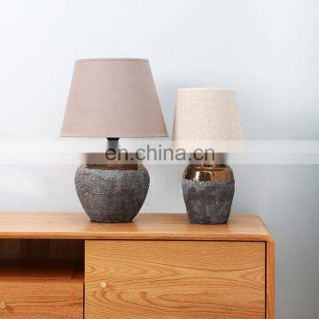 Western Vintage Style Interior Desk Light Ceramic Bedroom Table Lamp for Hotel photo-4