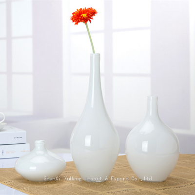 Luxury White Colored Ceramic Glass Vase Nordic Style Single Flower Planter For Wedding Table Decoration