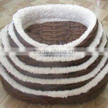 Fashionable Luxury Warm Set Pet Bed with different sizes