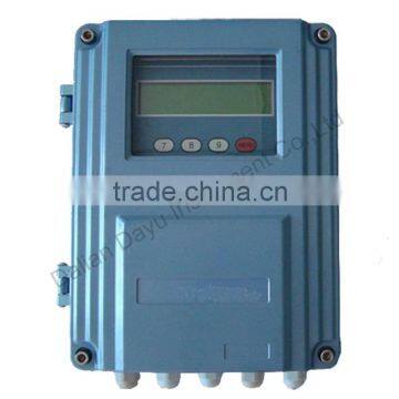 Wall mounting ultrasonic water flow meter with HART communication