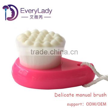 Hot selling girl manual face deep cleaning brush