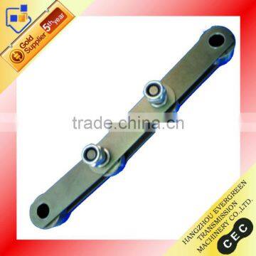 Conveyor chain with thread extended pins