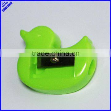 Funny plastic duck animal shaped pencil sharpener