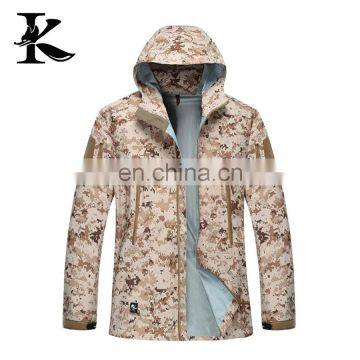 Black Rain Hiking Jacket All Seam Seal for Men photo-3