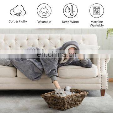 High Quality Convenient Polyester Material Lightweight Wearable Sherpa Blanket With Large Pocket photo-4