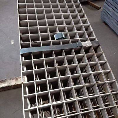 Heavy-Duty Steel Grating With Adjustable Bar Spacing Options for Ventilation and Safety Needs photo-4