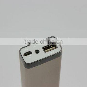 8800mah Metal Cover High Conversion Rate Power Bank for Tablets