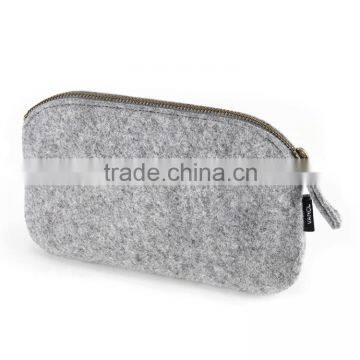 China manufacturer fashion felt cosmetic bag