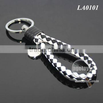 New Arrival Manual Hand Braided Rope Silver Zinc Alloy Metal Tag Braided Leather Cord Black White Leather Straps Weave Keychain