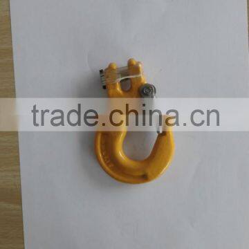 clevis latches hook