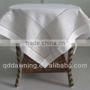 Nice Quality Poly Linen Embroidered Tablecloth
