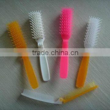 Folding Hotel Amenities Comb