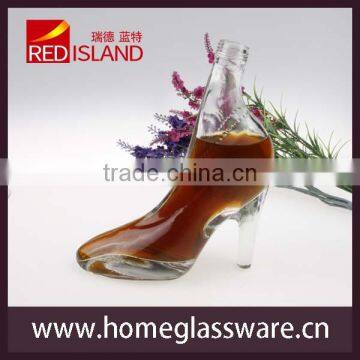 glass works supply Unique design high-heel-shaped wine bottle