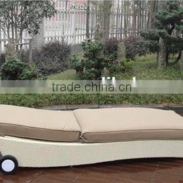 Rattan Sun Lounger photo-5