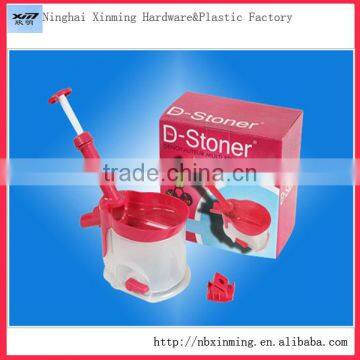 The design of novel Chinese kitchen tool cherry pitter