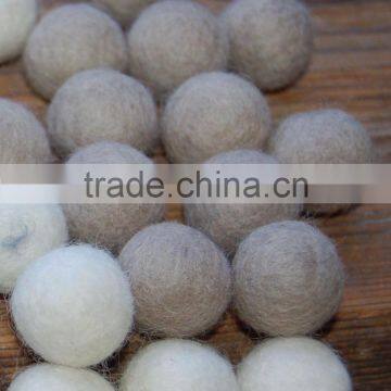 Best Selling 100 % Wool Handmade Felt Ball Christmas Nursery Felted Garland Nepal photo-3